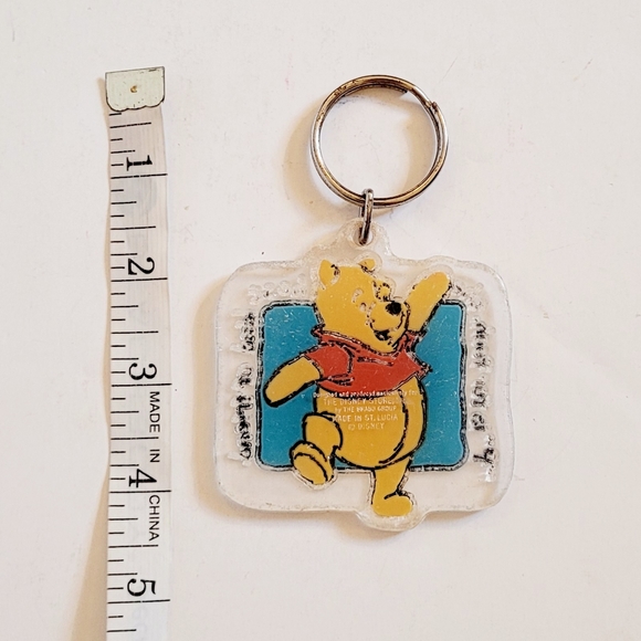 Vintage Pooh Keychain - Picture 2 of 6